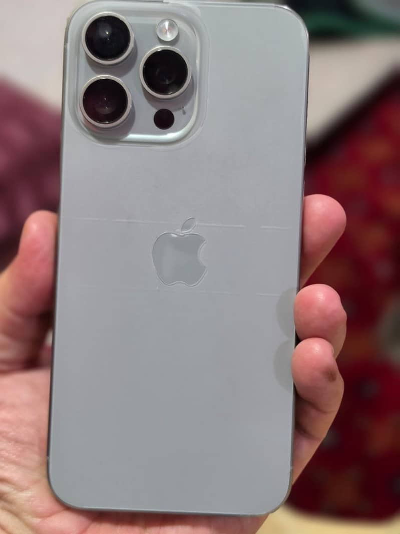 Apple iPhone 15 Pro Max 0