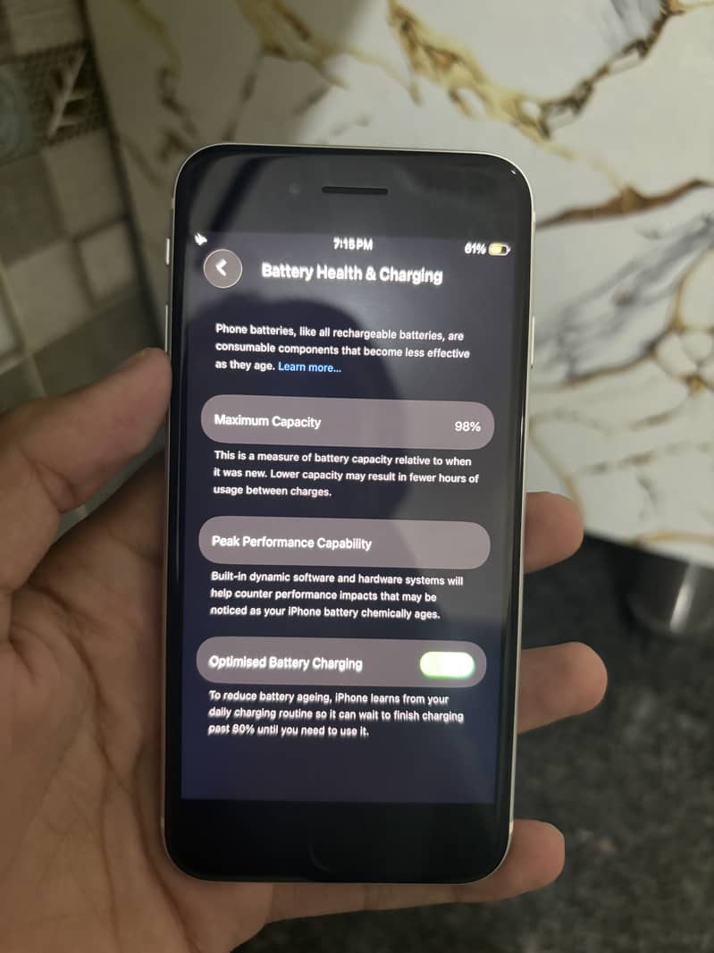 Apple iPhone SE 4