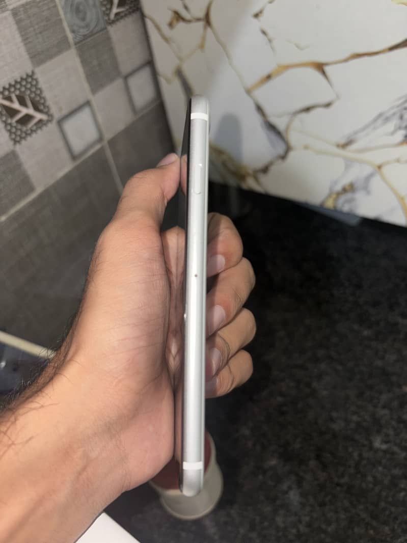 Apple iPhone SE 7
