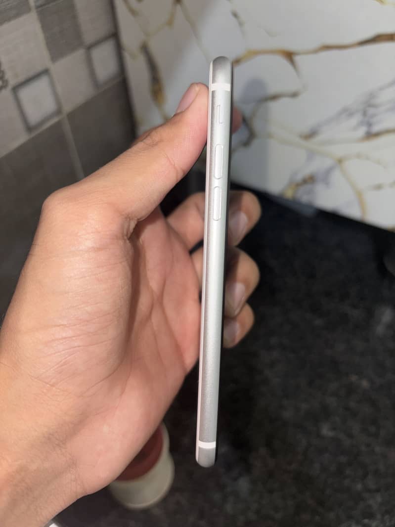 Apple iPhone SE 9
