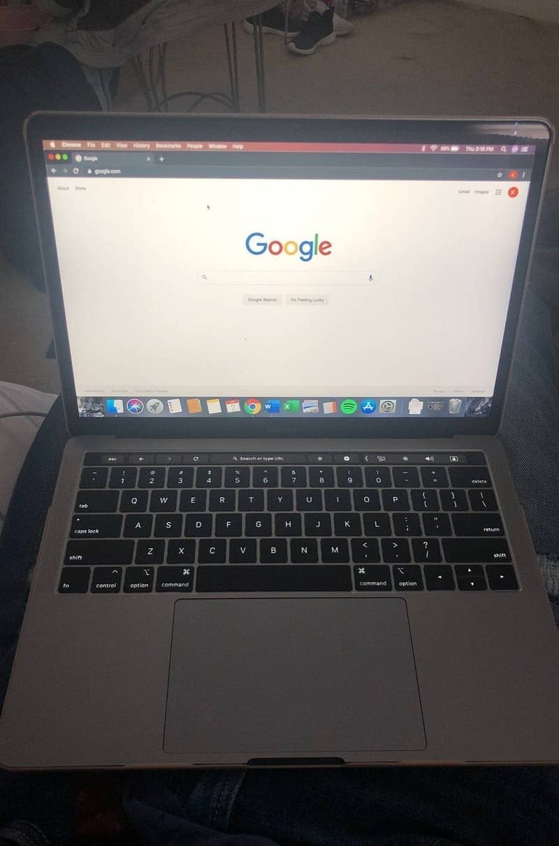 macbook pro 2019 4