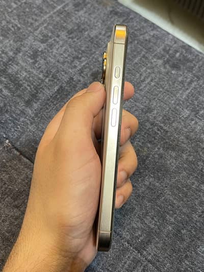 Apple iPhone 16 Pro