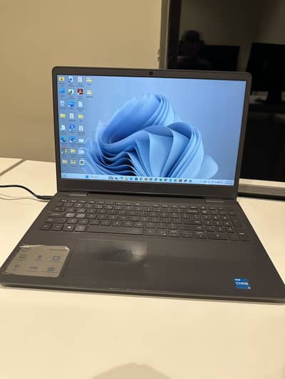Dell inspiron15 3501  11 Gen core i3 256 Gb 8Gb ram
