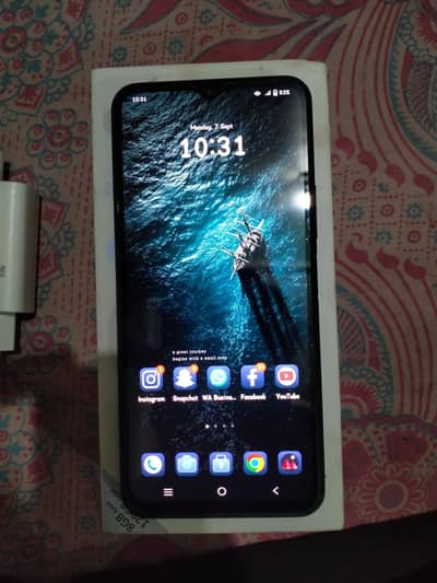 VIVO Y33S 8+128