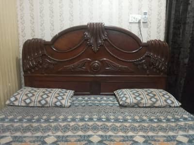 King size bed with dressing table available .