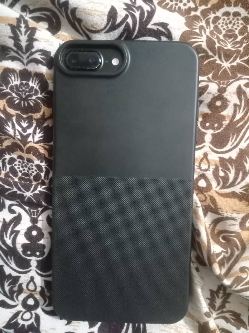 Apple iPhone 7 Plus 6