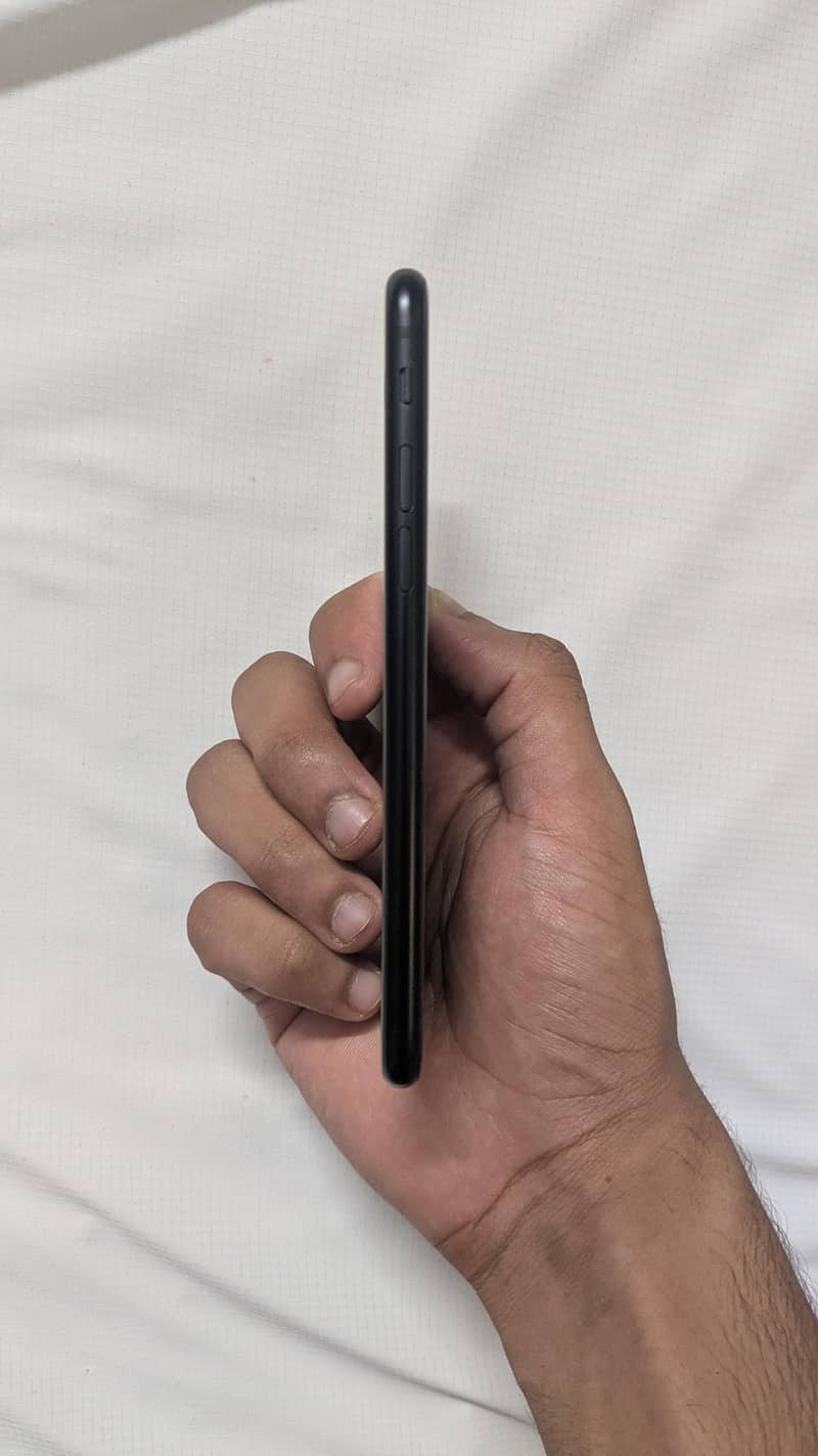 Apple iPhone SE 3
