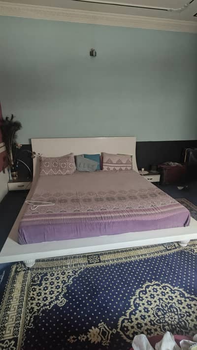 White deko bed