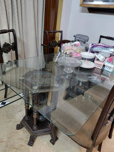 solid wood 6 seater dining table