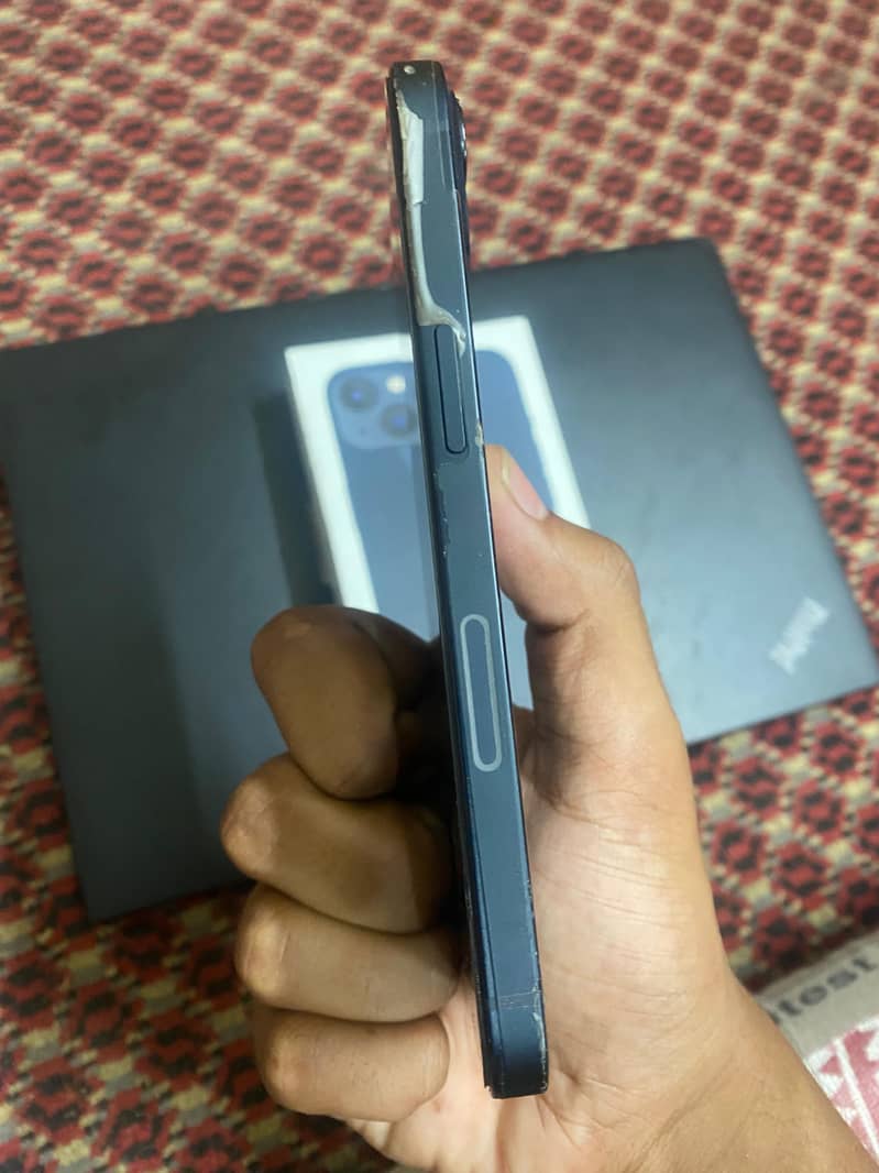 Apple iPhone 13 1