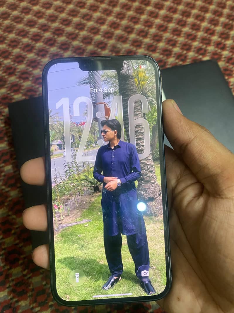 Apple iPhone 13 3