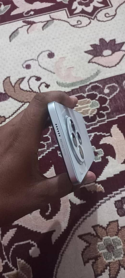Tecno Spark 30 1