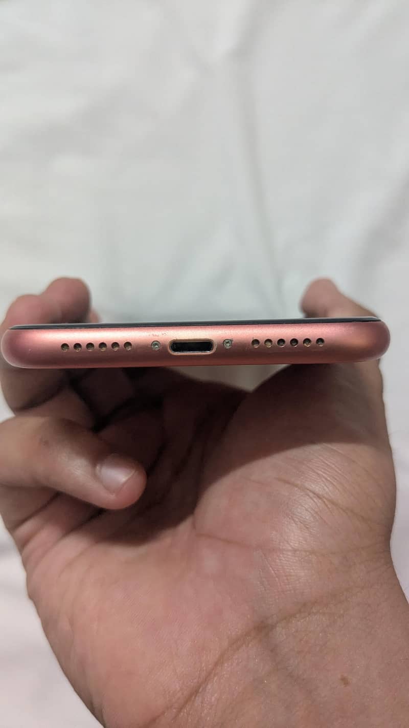 Apple iPhone XR 4