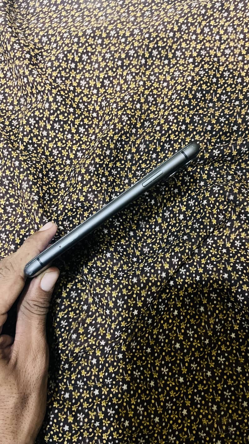Apple iPhone 11 2