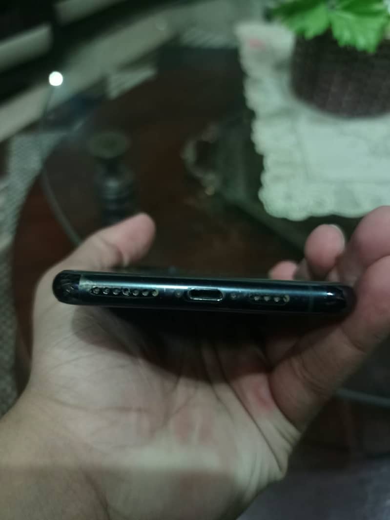 Apple iPhone 11 Pro Max 1
