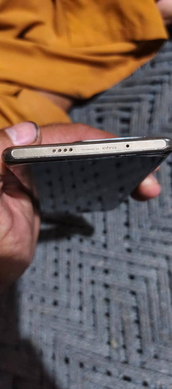 Infinix Zero 30 3