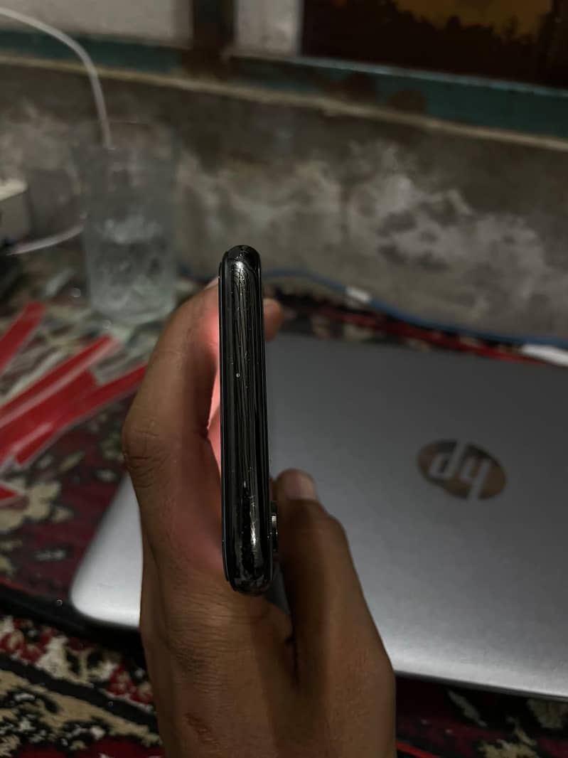 Apple iPhone X 3
