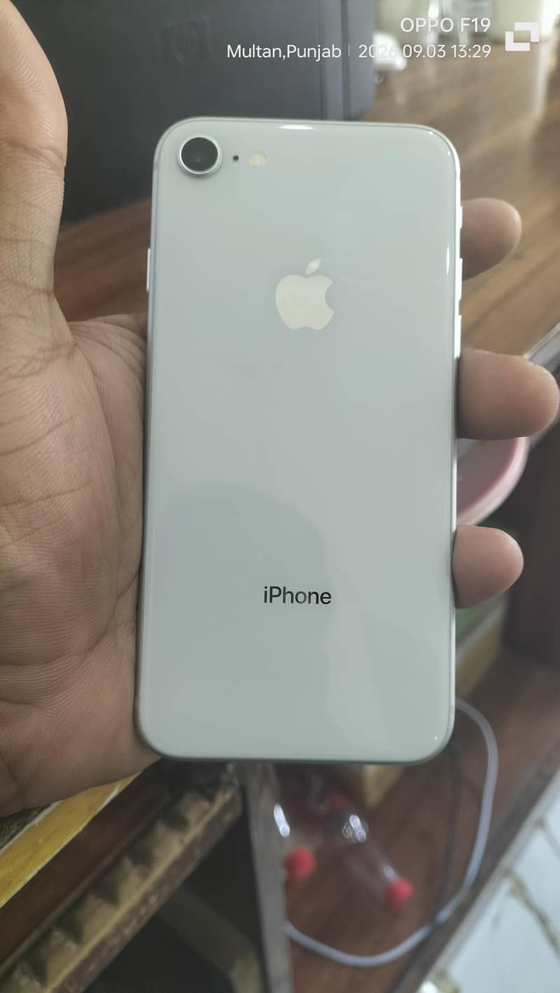 Apple iPhone 8 4