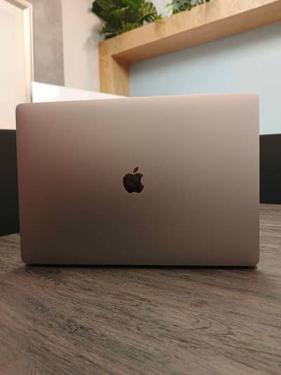 Macbook Pro 2019 Lush Boxed Condition handcarried