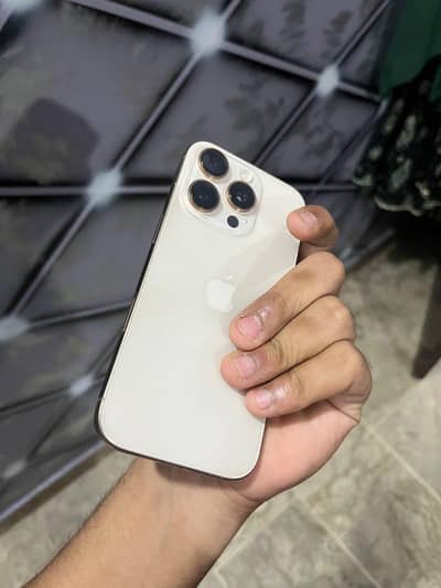 Apple iPhone 16 Pro