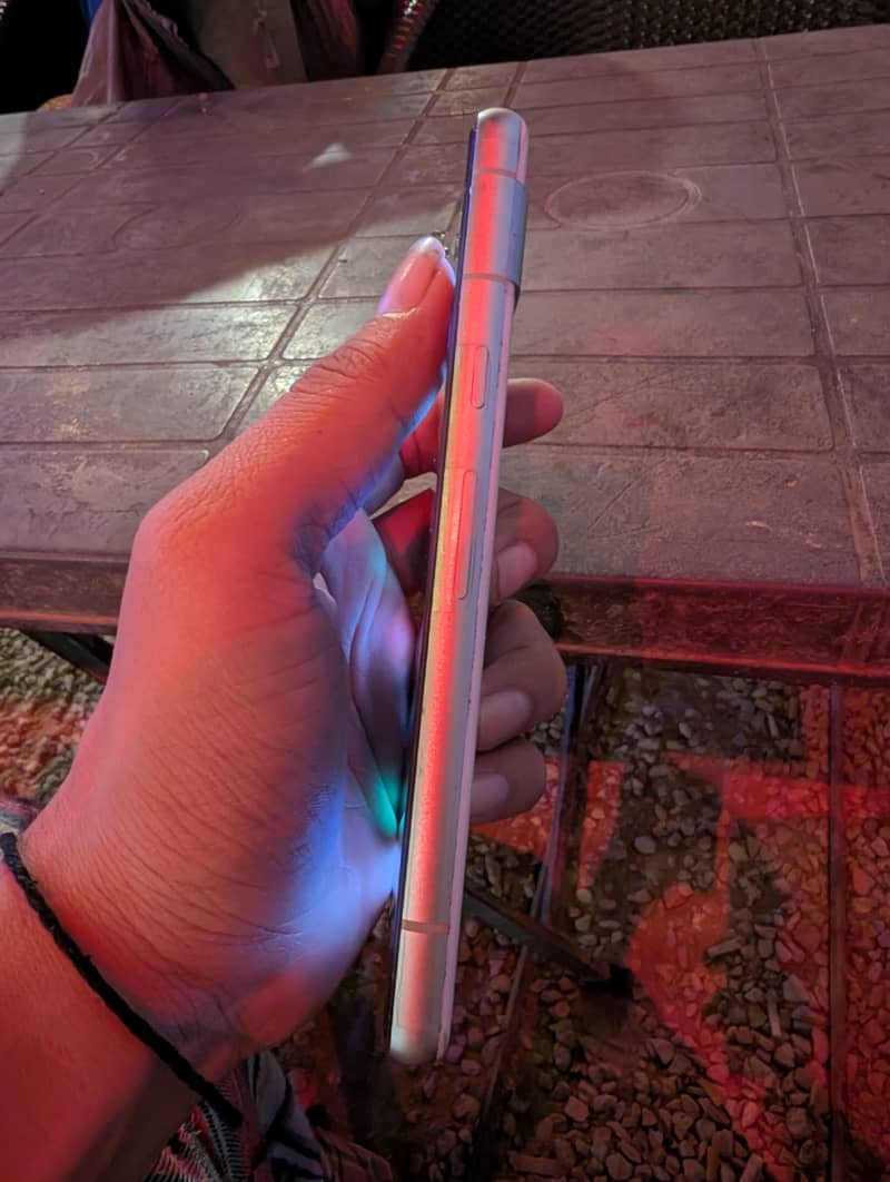 Google Pixel 7A 2