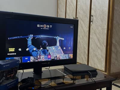 PS4 Slim 1TB Jailbroken | FW 12.02 GoldHEN | 2 Original Controllers