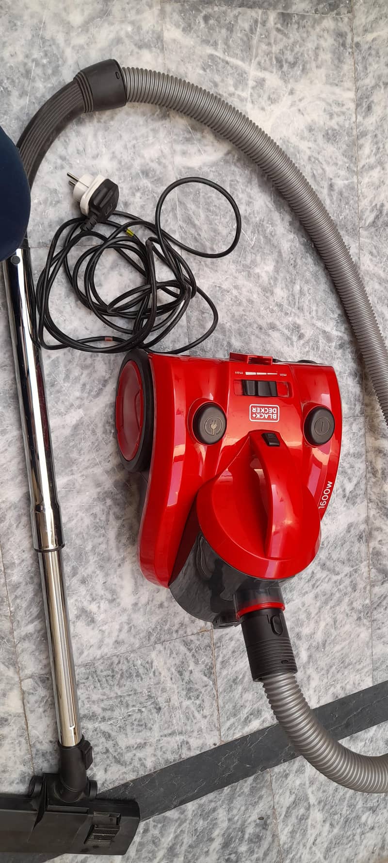 Black & Decker Vecuum Cleaner 3