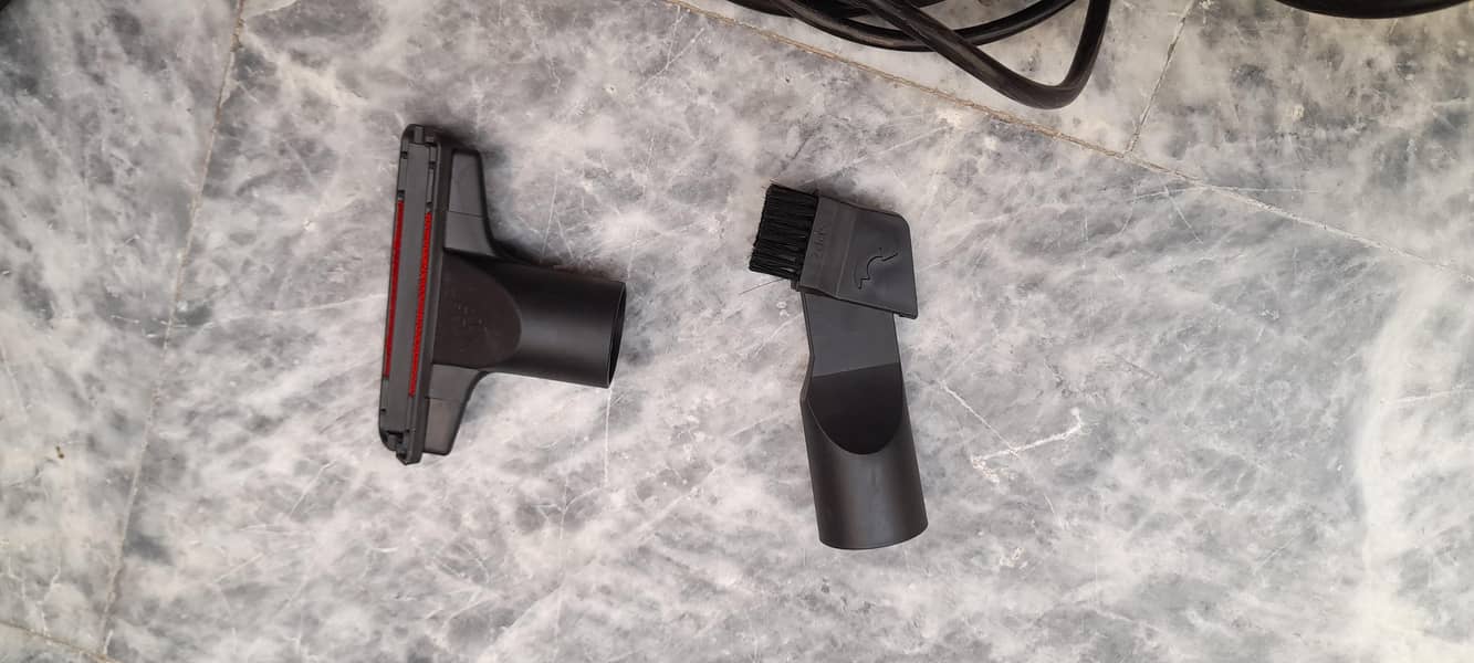 Black & Decker Vecuum Cleaner 9