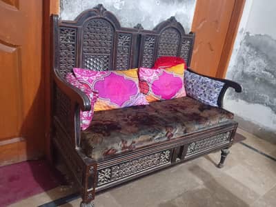 very good quality sofa set