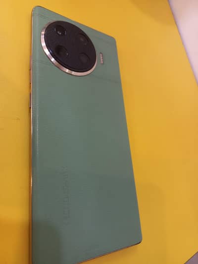 Tecno Spark 20 Pro Plus