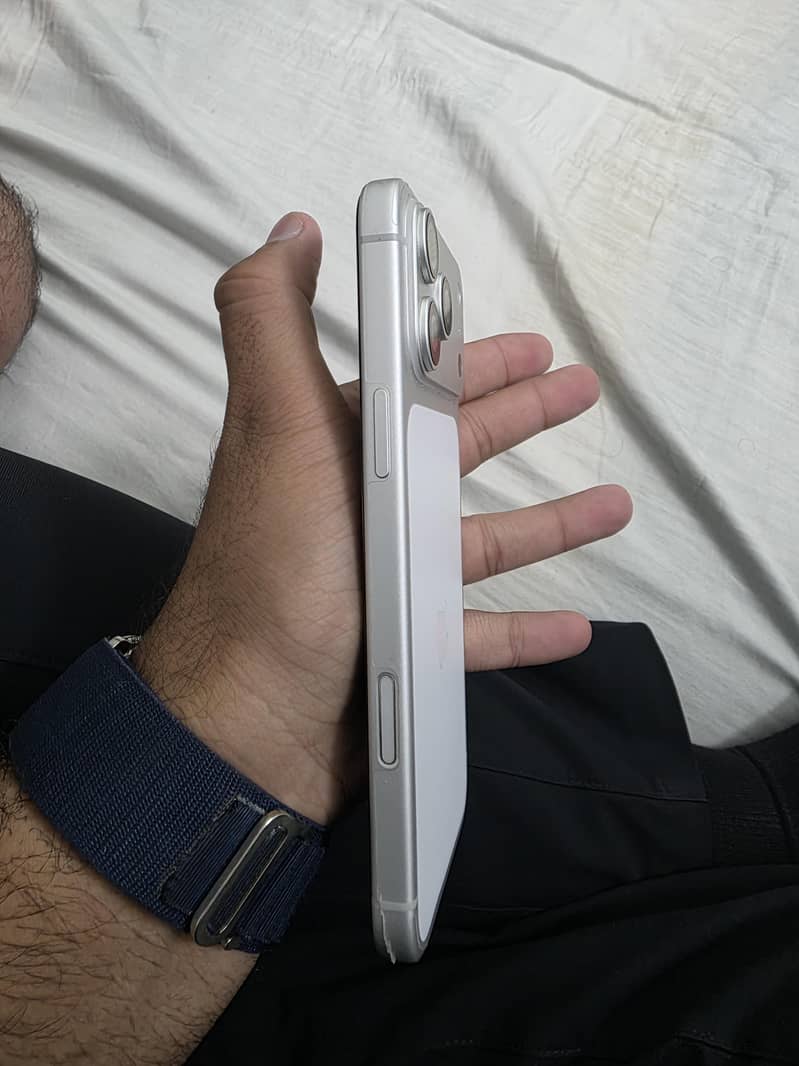 Apple iPhone 17 Pro Max 1