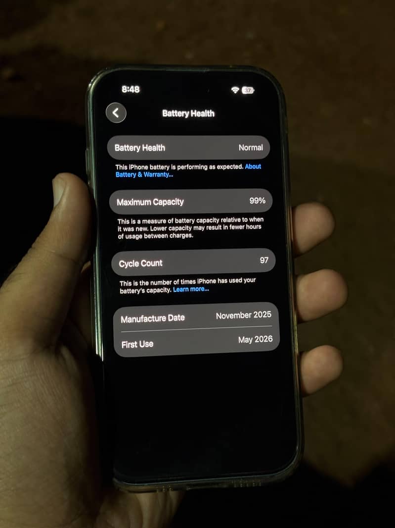 Apple iPhone 16 7