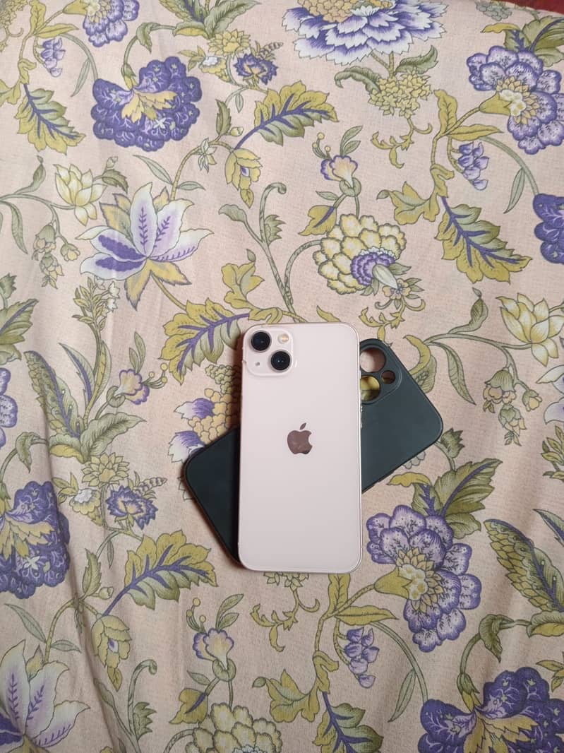 Apple iPhone 13 0