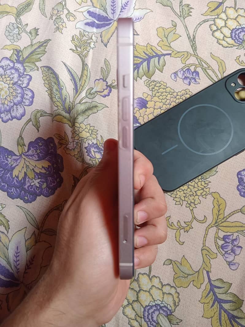 Apple iPhone 13 6