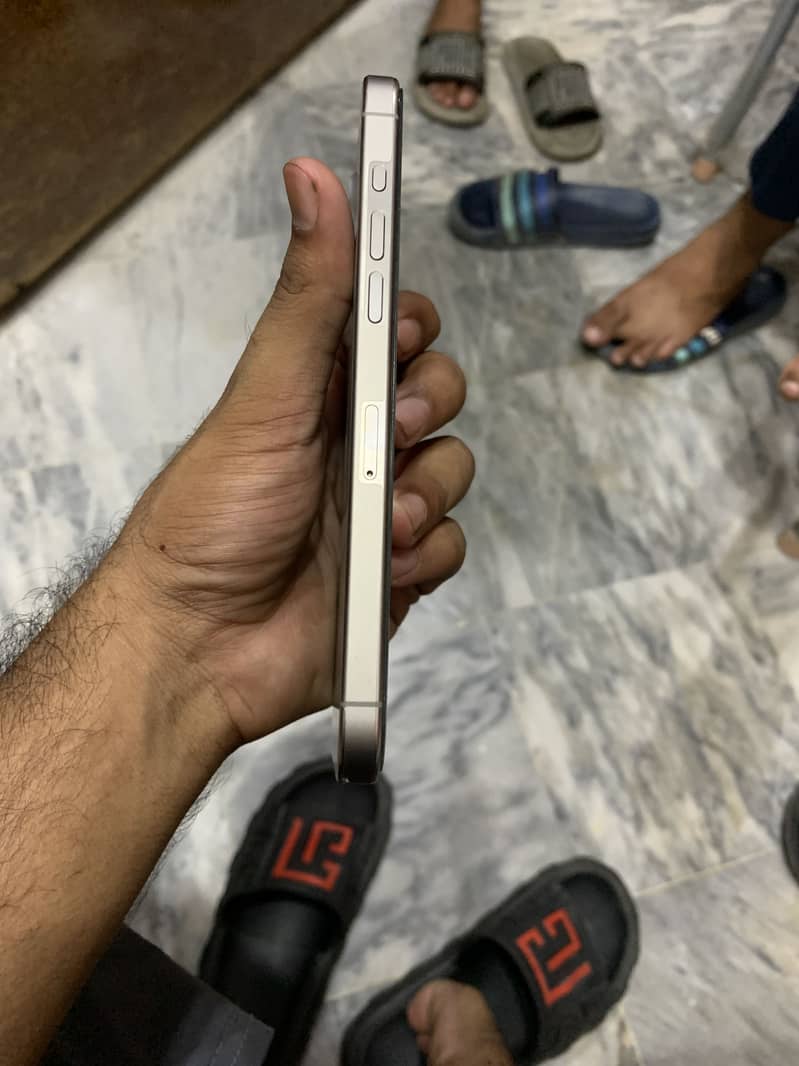 Apple iPhone 15 Pro Max 1