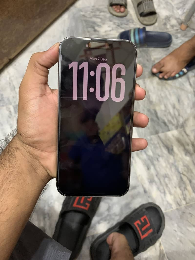 Apple iPhone 15 Pro Max 5
