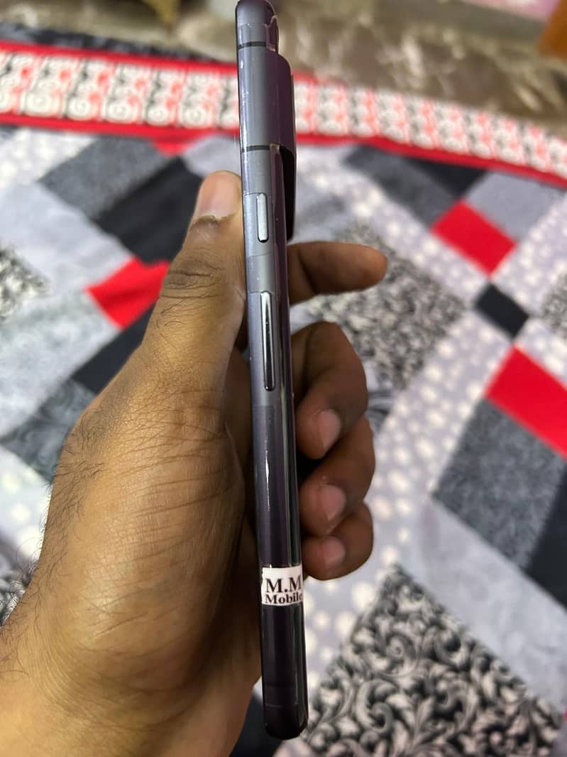 Google Pixel 7 4