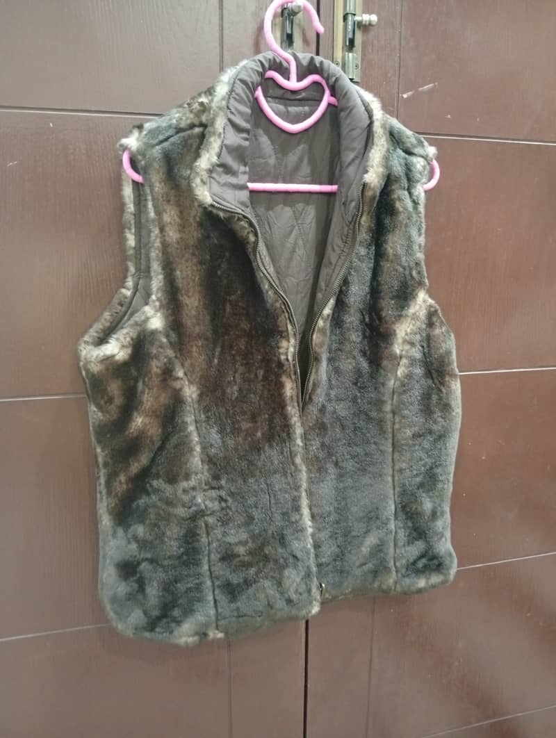 Ladies puffer Jacket 1