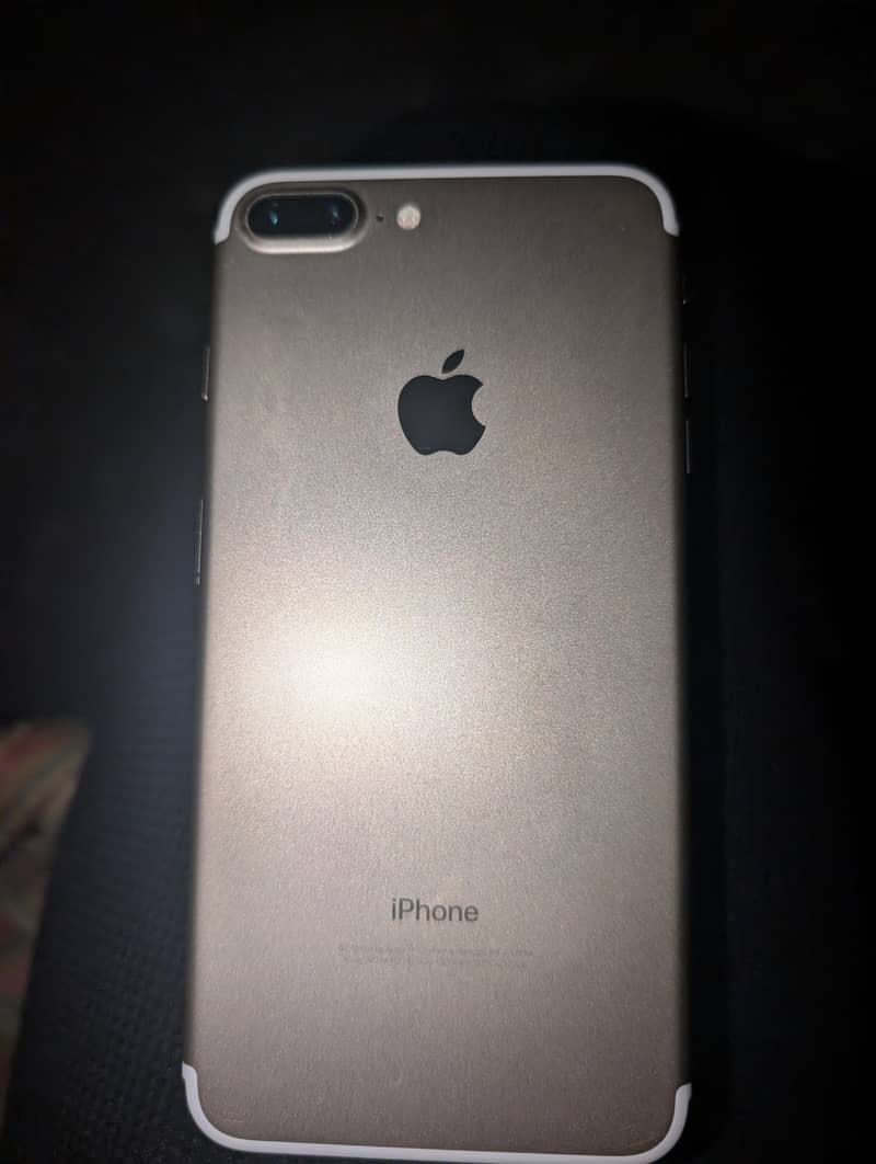Apple iPhone 7 Plus 0