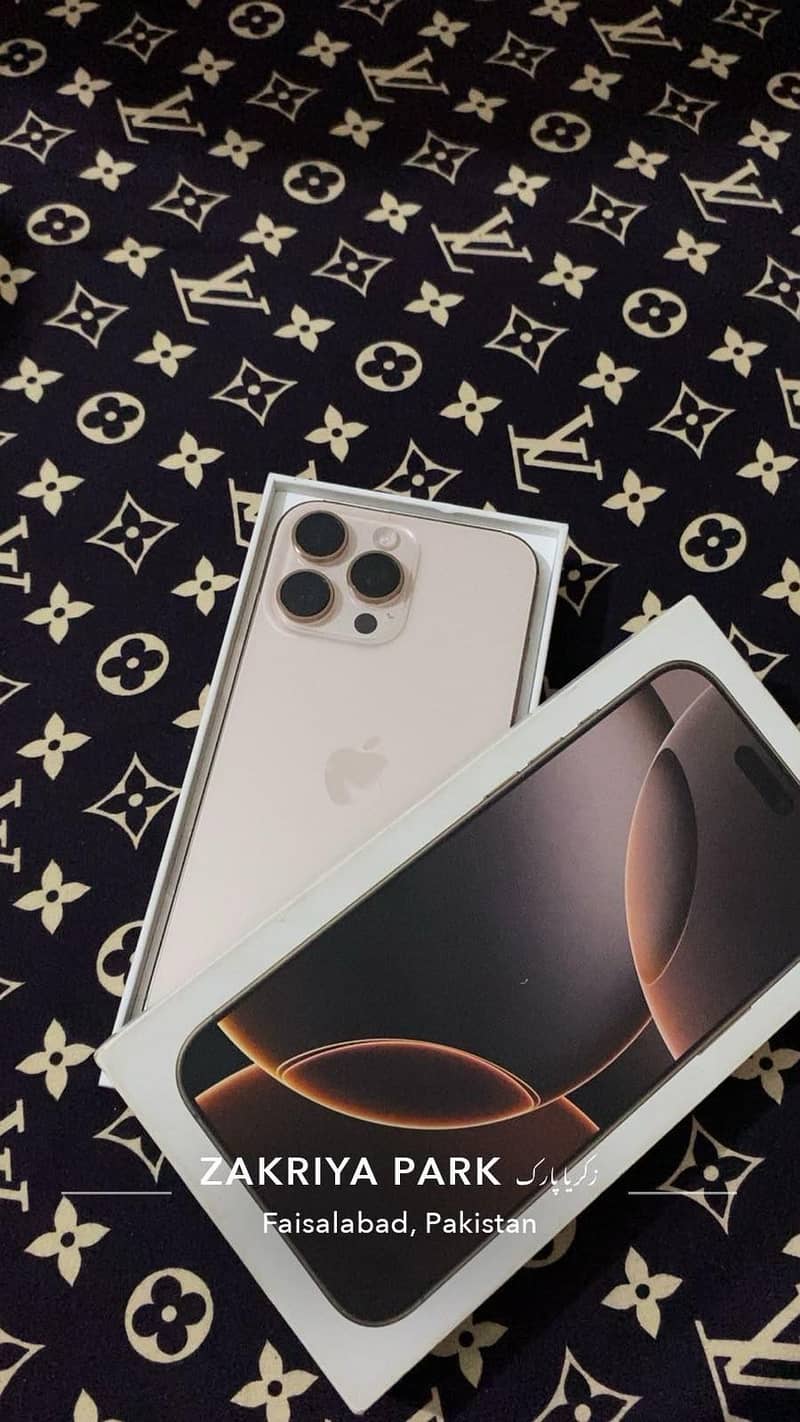 Apple iPhone 16 Pro Max 0