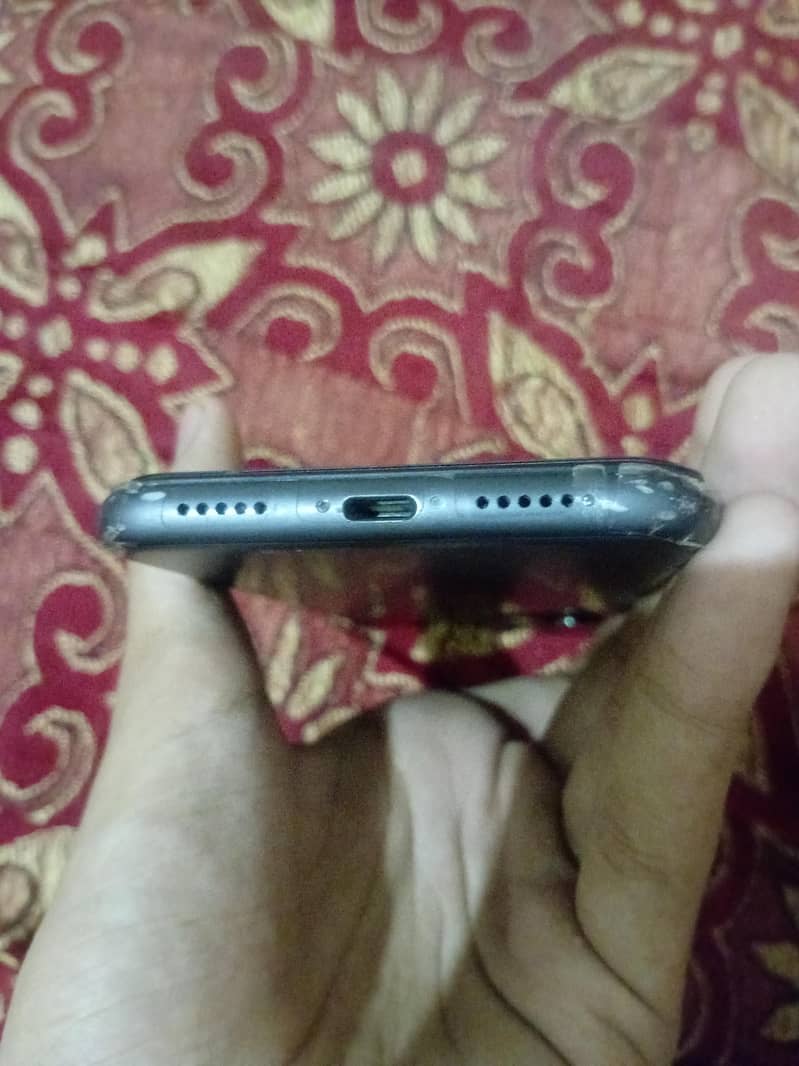 Apple iPhone 11 6