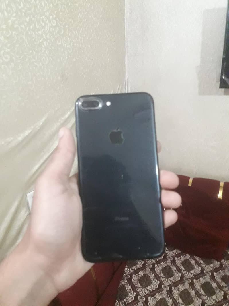 Apple iPhone 7 Plus 1