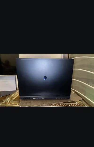 Dell Alienware 16 Aurora – Core 7 / 32GB RAM / 1TB SSD / RTX 5060