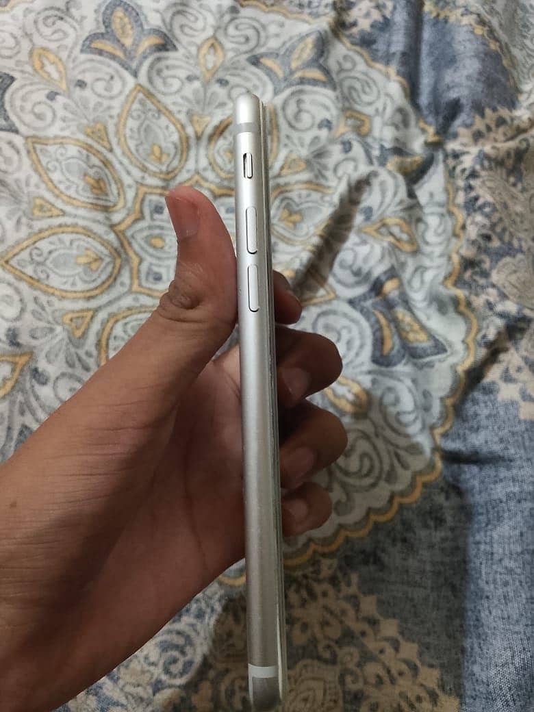 iPhone 7 10/10 condition 1