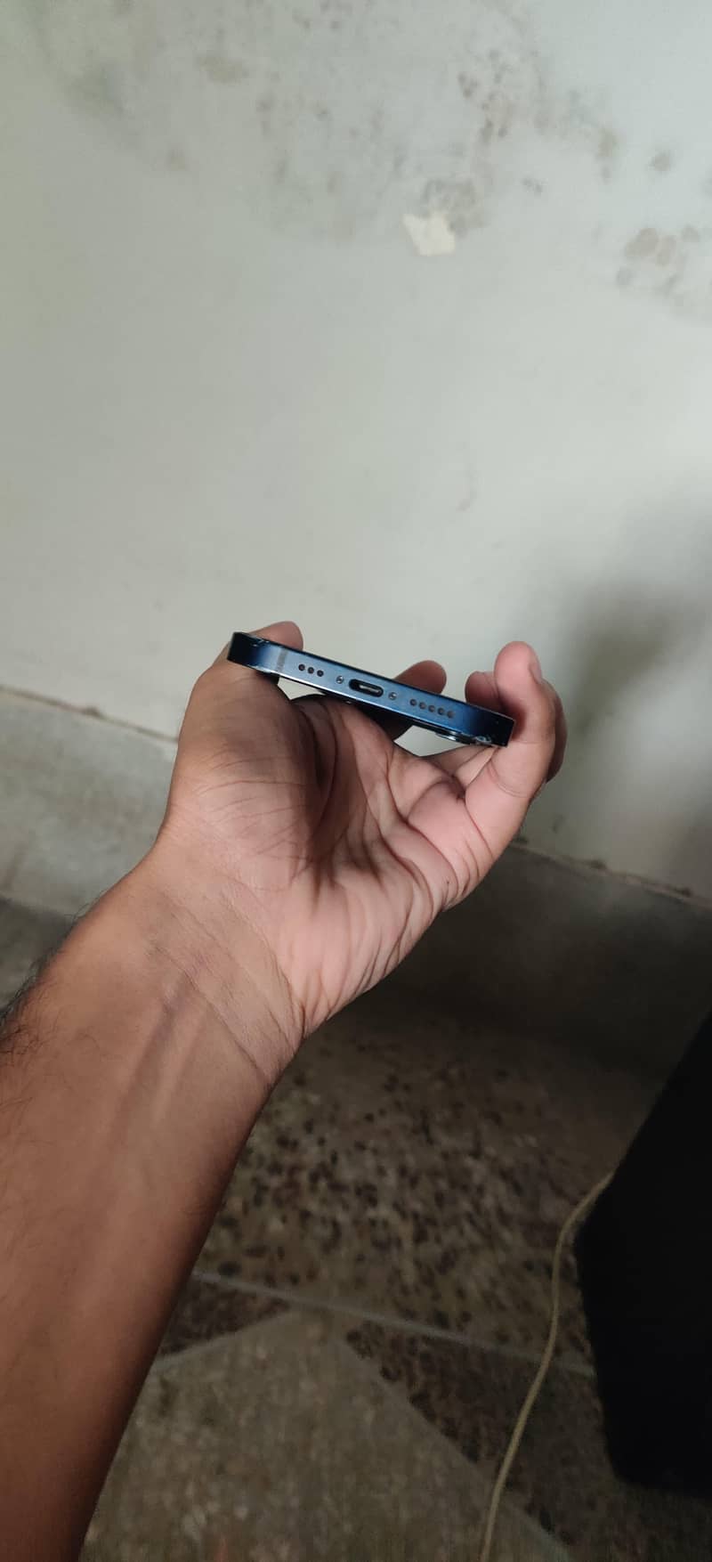 Apple iPhone 12 4