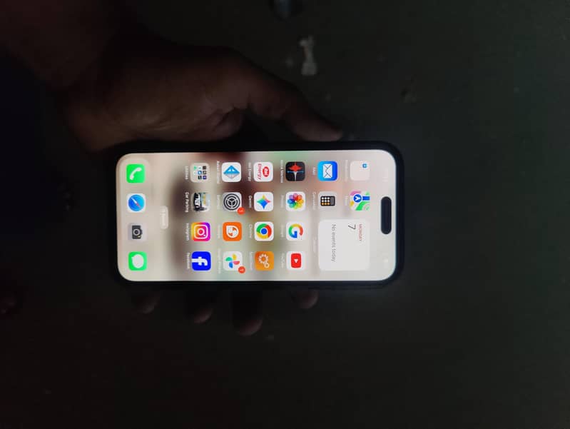 Apple iPhone 15 Pro Max 1