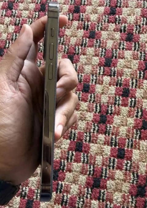 Apple iPhone 12 Pro 1