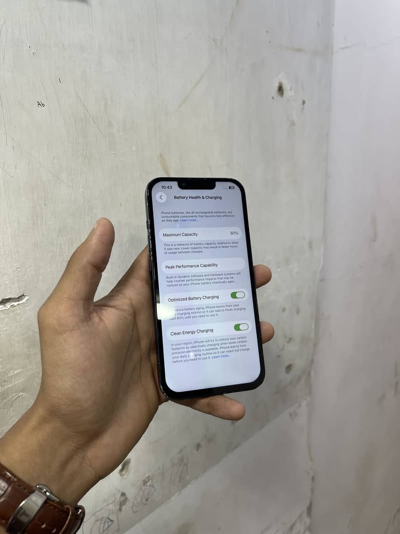 Apple iPhone 13 2