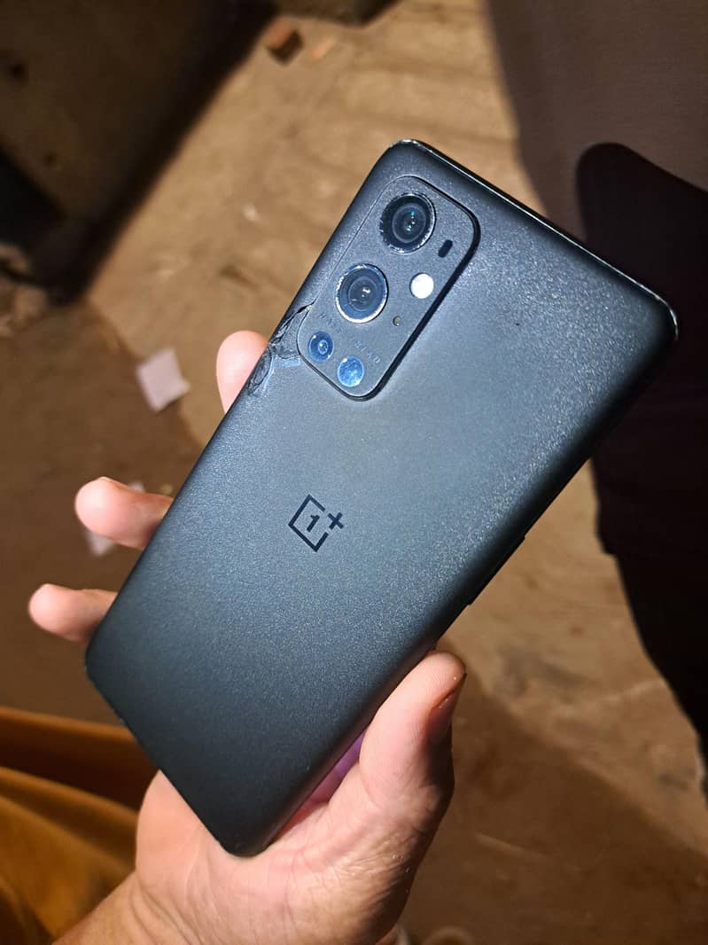 oneplus 9 pro 1