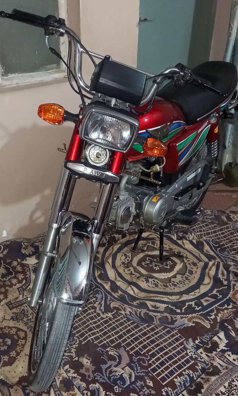 Ravi 2018 model. Zero meter condition. 8000 km driven. 1